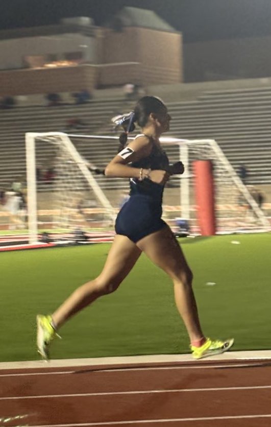 Opening my recruiting to XC + Track along with soccer! 🏃‍♀️⚽️ Taking it one practice at a time and giving my best effort.

PRs: Mile 6:08 | 2-Mile 12:55 | 5K 21:40 #uncommited #xc #track #classof26