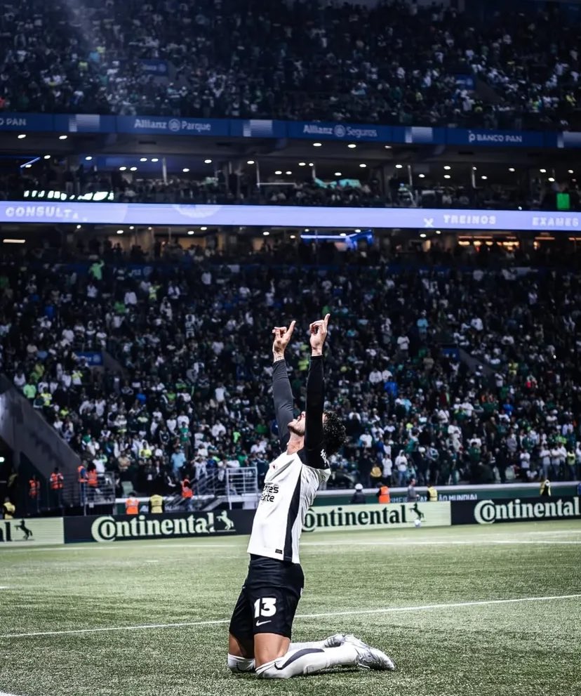 Gustavo Henrique colecionando momentos contra o Palmeiras