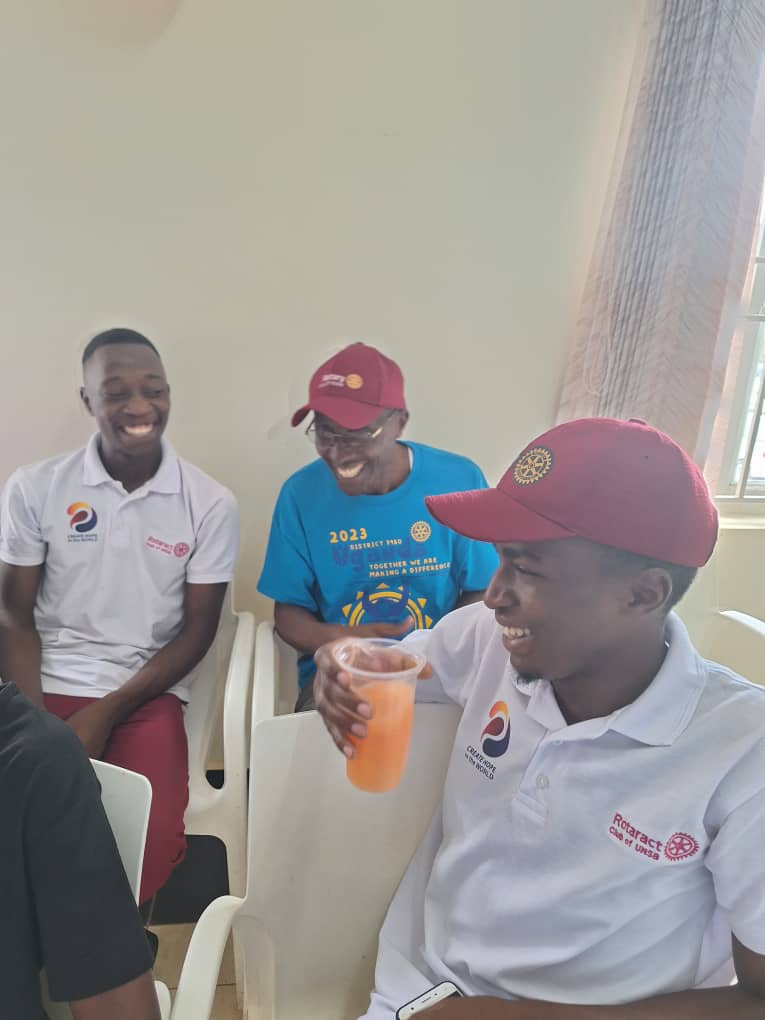 breaamanya's tweet image. Nothing beats the happiness of service above self.
#Jolly_Good_Fellows 
#TBT