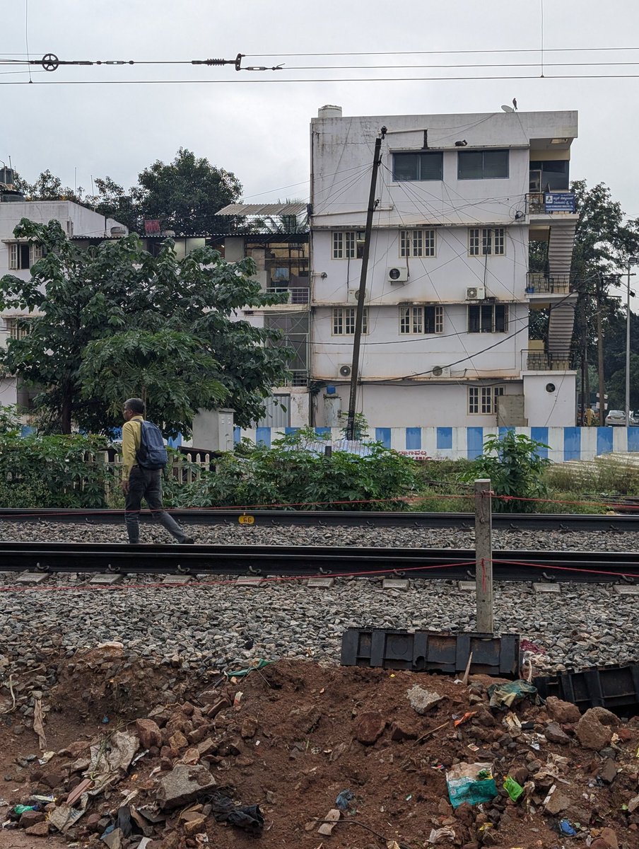 Shobhit Kumar (@shobhitkumar__) on Twitter photo Why does the <a href="/BBMPofficial/">Bruhat Bengaluru Mahanagara Palike</a> treat pedestrians as second class citizens?
Underpass in the middle of a residential area with no footpath. Steep underpass, blind corners and speeding vehicles. Ppl regularly cross on the railway track that curves with low visibility. Why does the <a href="/BBMPofficial/">Bruhat Bengaluru Mahanagara Palike</a> treat pedestrians as second class citizens?
Underpass in the middle of a residential area with no footpath. Steep underpass, blind corners and speeding vehicles. Ppl regularly cross on the railway track that curves with low visibility.