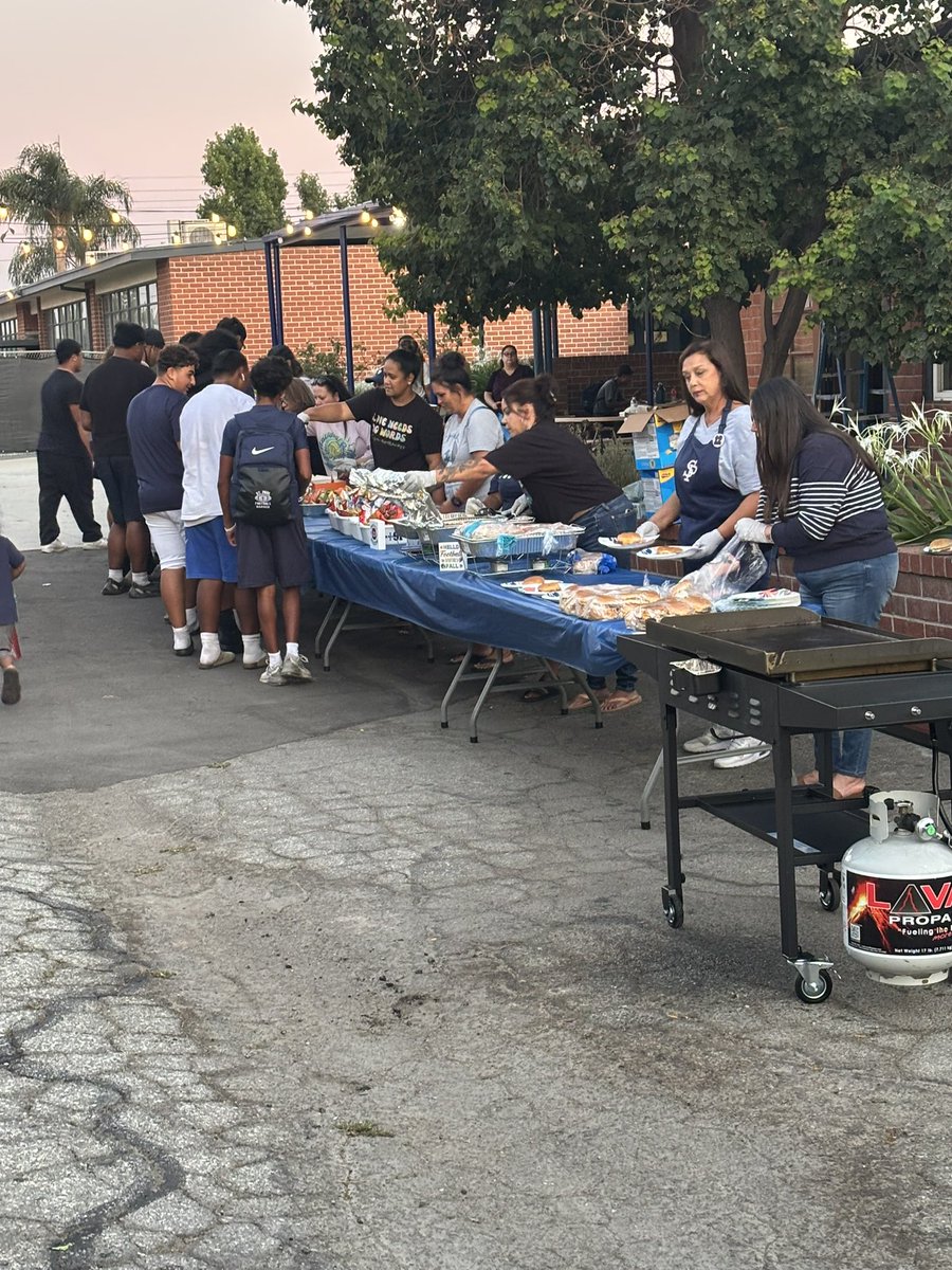 St. Paul Football (@stpaulhsfb) on Twitter photo Wednesday night feeds are back! Thank you parents! <a href="/GhostsofStPaul/">The Ghosts of St. Paul Football</a> <a href="/dlineshowtime/">DLINESHOWTIME</a> Wednesday night feeds are back! Thank you parents! <a href="/GhostsofStPaul/">The Ghosts of St. Paul Football</a> <a href="/dlineshowtime/">DLINESHOWTIME</a>