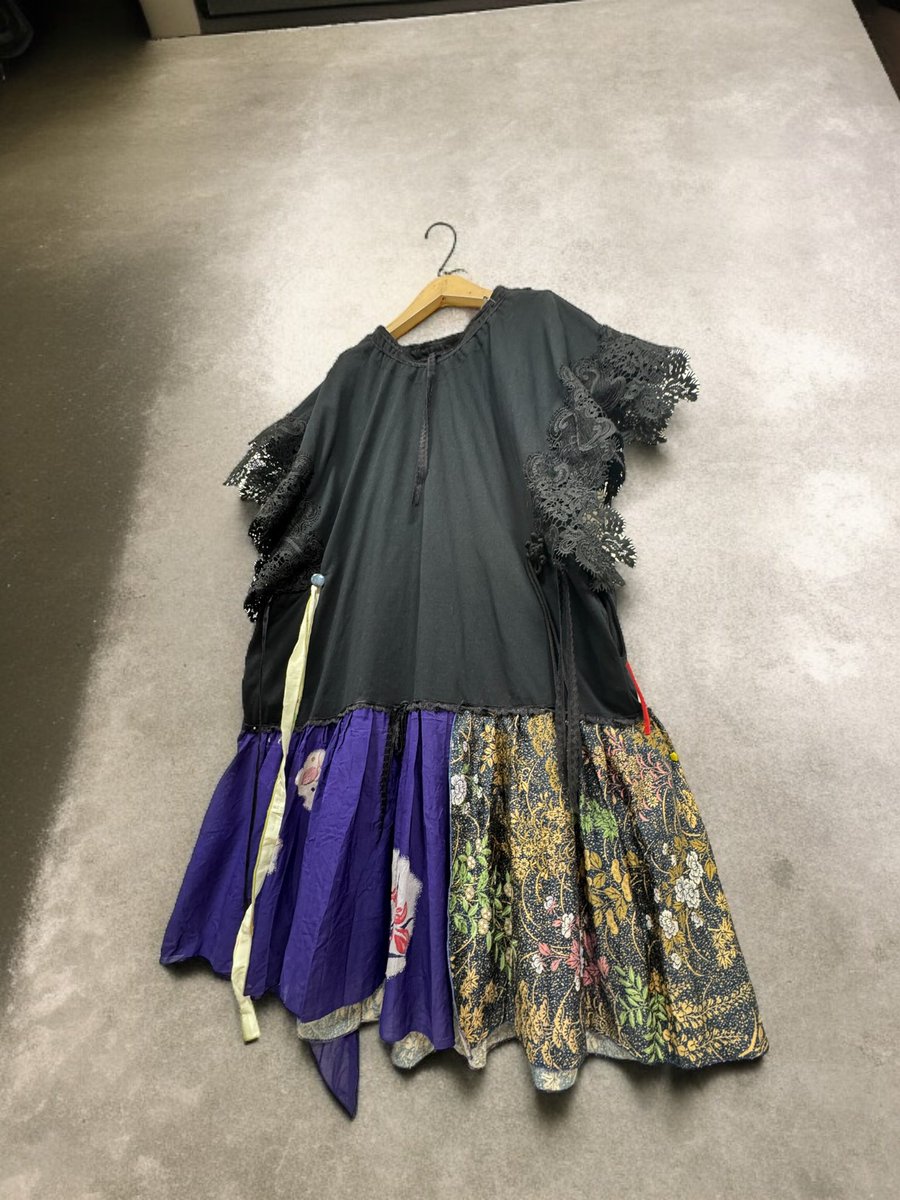 kaya1209's tweet photo. ワンピもありまーす🎵
着物和柄✨

＊pinzoro kimono remake
  
ご来店お問い合わせ
お待ちしております🥰♪

#着物リメイクスカート 
#patchworkdress
#リメイク新商品
#リメイク専門
#ハンドメイド専門 
#costume #衣装
#中野kaya
#中野ブロードウェイ https://t.co/76KDJ0bLHw