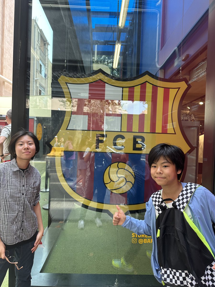 Thank you sooo much, Barcelona🇪🇸
Beautiful, exciting, full of yummy food and the nicest people.
Hope I can come back soon🥁