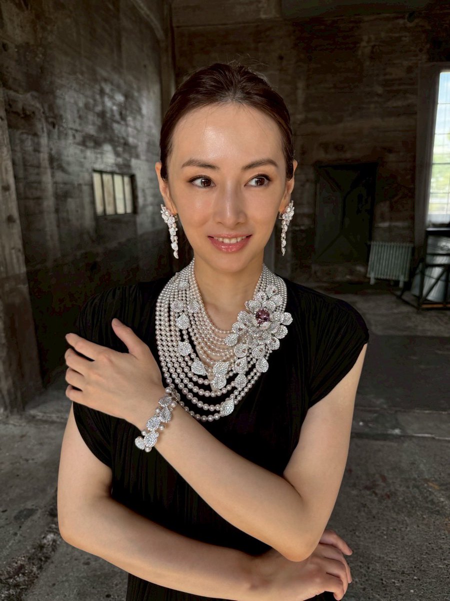 本日発売の「Precious」9月号に掲載されています！
ミキモトのジュエリーと共に…💍
素晴らしい撮影でした！

#Precious
#MIKIMOTO
#MikimotoHighJewellery