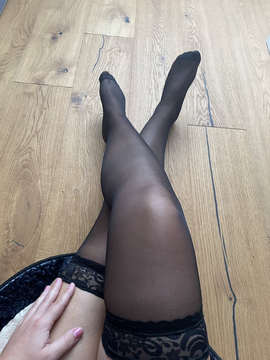 sweetpoli26's tweet photo. #nylon #nylons #soles #toes #feet #feetworshi̇p #calze #pantyhose ❤️ #fsh #nylonqueen #NYLONJAPAN #足控 #丝袜 #原味 #hosiery #halterlose #strapse https://t.co/jPZEKZx6eh