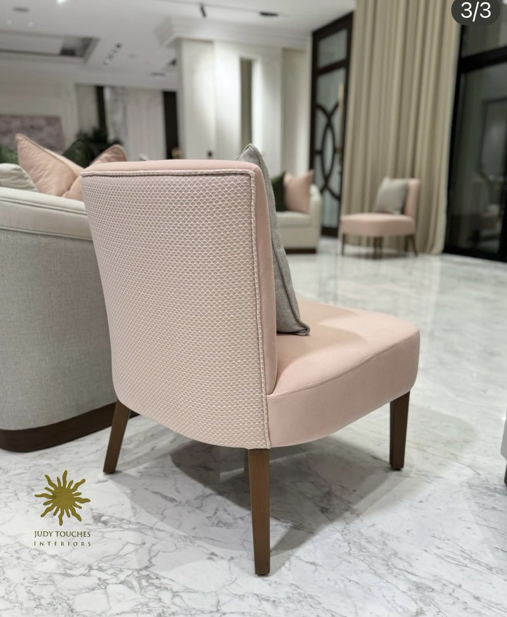 من أعمالنا….
تصميم وتنفيذ المساحات الواسعة بأسلوب يدمج الفخامة بالوظيفة…

نُبدع في اختيار المفروشات لتتناغم مع روح المكان ونحوّل المساحات إلى عالم من الأناقة والراحة
#ديكور #مفروشات 
#مفروشات_أنامل_جودي 
#تصميم_داخلي 
#تصميم__تنفيد 
نسعد بخدمتكم على الرقم

      0508501539