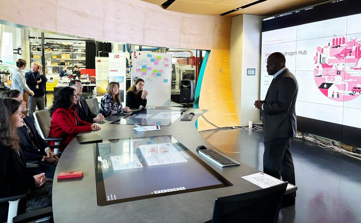 Thanks Tokuro Furuya CG of Japan, for visiting the 🇫🇷🇦🇺Indo-Pacific center for energy transition (FACET) <a href="/Swinburne/">Swinburne University of Technology</a> #Melbourne
<a href="/FranceAustralia/">France in Australia 🇫🇷 🇪🇺</a> <a href="/astroduff/">Alan Duffy</a> <a href="/gchaks15/">Gordon Chakaodza</a> <a href="/ludovic_pouille/">Ludovic Pouille</a> <a href="/elebrundamiens/">Emmanuel Lebrun-Damiens</a> <a href="/BridgetVallence/">Bridget Vallence MP</a> <a href="/michaelgalea/">Michael Galea</a> <a href="/Nicholas_Reece/">Nick Reece</a> <a href="/AlexisAupied/">Alexis Aupied</a>  <a href="/SarahNCumming/">Sarah Cumming</a>