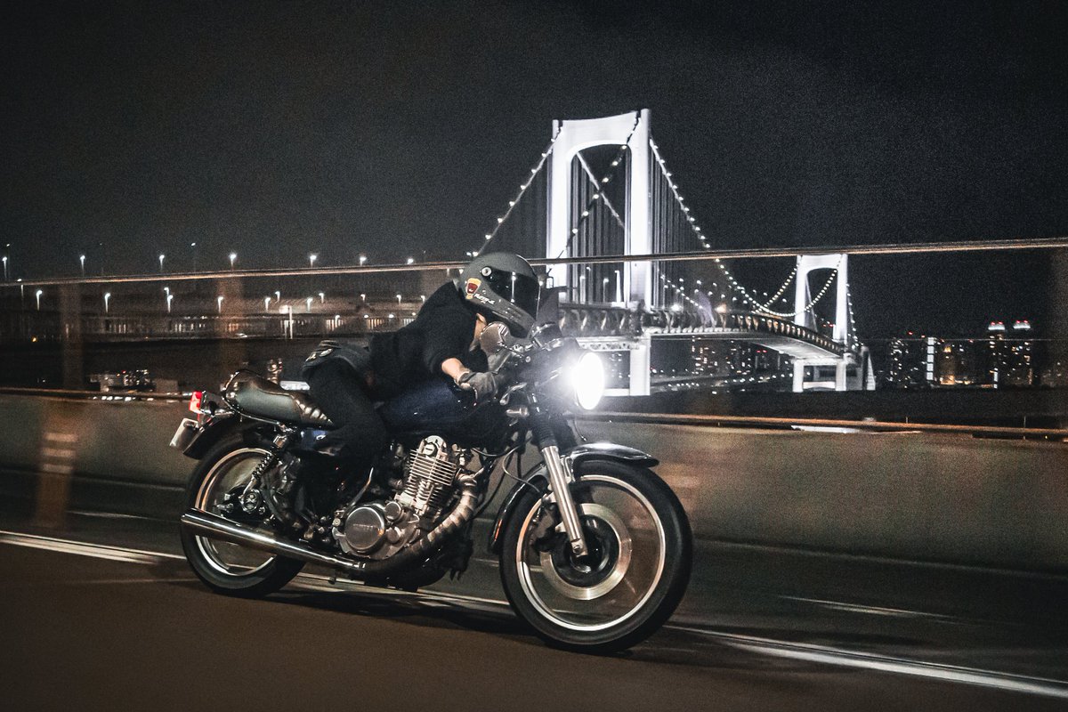 vtrzso's tweet image. #これを見た人は愛車の背景が橋の画像を貼れ

#SR400 #FinalEdition #ぽ王様
#レインボーブリッジ