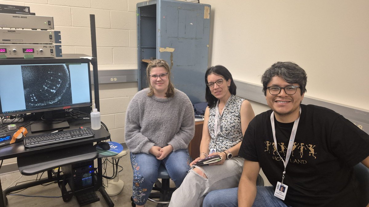 Leon Lagnado (@neonsynapse) on Twitter photo At #MBL Visual Neuroscience course w/ Anna Jansson <a href="/anna_m_neuro/">Anna Jansson</a>, Angel Robles-Gomez & Leonor Afrima. Using 2P microscopy to image transfer of visual signals into & out of bipolar cells in retina of larval zebrafish. Great fun! Thanks to Directors <a href="/RichKramerLab/">Rich Kramer</a> & <a href="/SchwartzLabNU/">Schwartz Lab</a> At #MBL Visual Neuroscience course w/ Anna Jansson <a href="/anna_m_neuro/">Anna Jansson</a>, Angel Robles-Gomez & Leonor Afrima. Using 2P microscopy to image transfer of visual signals into & out of bipolar cells in retina of larval zebrafish. Great fun! Thanks to Directors <a href="/RichKramerLab/">Rich Kramer</a> & <a href="/SchwartzLabNU/">Schwartz Lab</a>