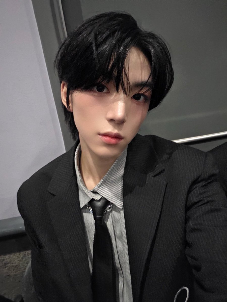 IDID_starship's tweet photo. [🌠] #백준혁_DID
🖤

#IDID #아이딧 #BAEKJUNHYUK #백준혁 https://t.co/2Fd2ly6Qmw