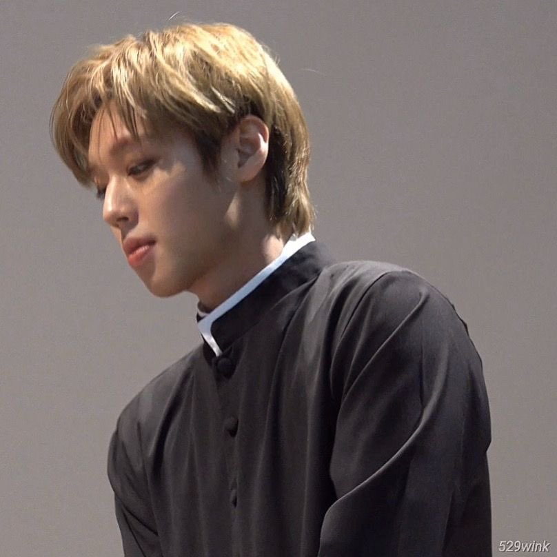 to_jihoon99's tweet photo. 오늘부터 박지훈 오컬트 장르 정권 찌르기 …….. 🧎🏻‍♀️ https://t.co/18y5zBfhxo