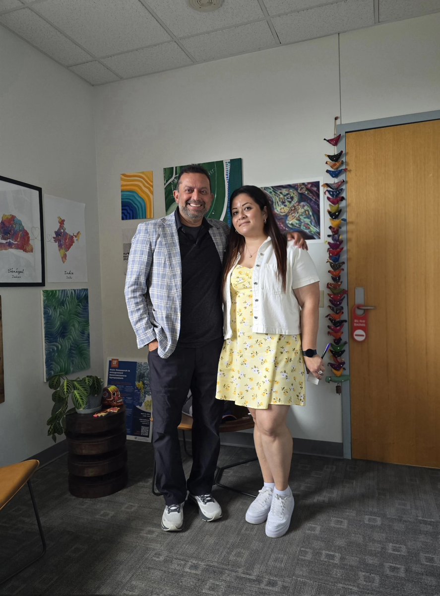 Kimgmz6's tweet photo. The Khanna lab has been my second family. A place where I grew as a scientist and as a person, surrounded by brilliant minds and kind hearts. Iโll carry these memories and friendships with me always. ๐๐งฌ #KhannaLab #LabFamily https://t.co/NgkxveQZK9
