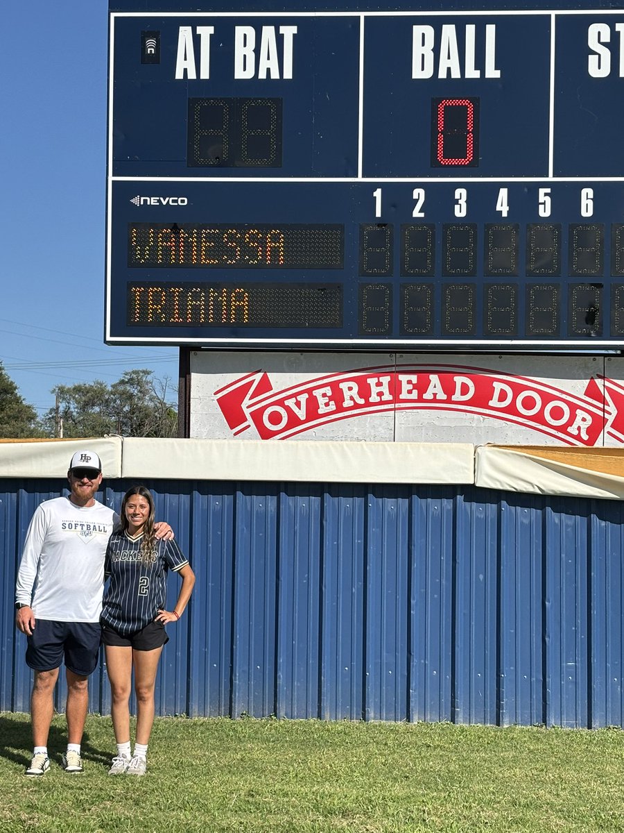 Had a great visit at <a href="/HPUsoftball/">Howard Payne Softball</a> this past week! Thank you Coach Croft for the chance to visit the campus and learn more about the university! #StingEm!🐝