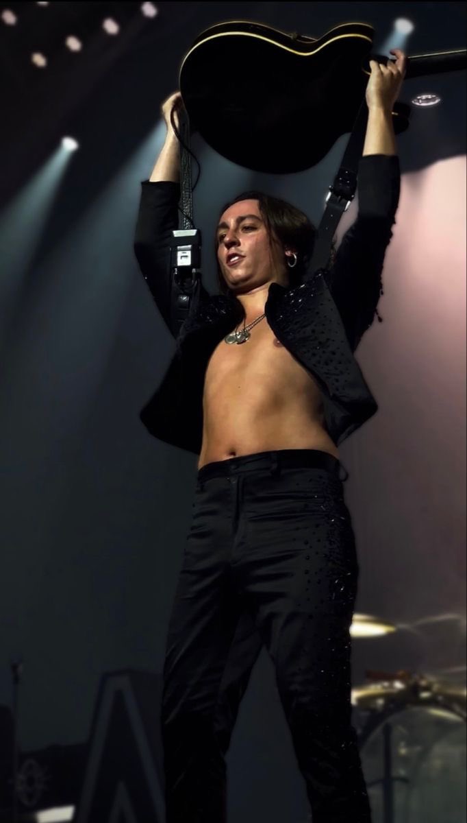 age_of_machine's tweet image. I have a lot to say yet no words could articulate properly