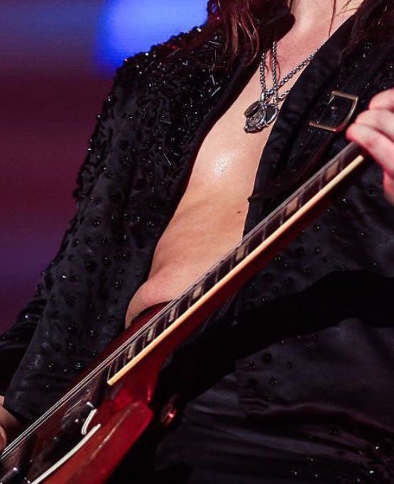 age_of_machine's tweet image. I have a lot to say yet no words could articulate properly