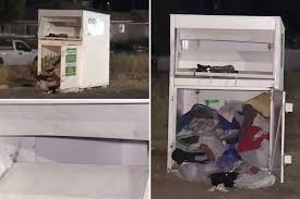 📦🧠 TRAPPED. DEAD. A woman was found with her head stuck inside a clothing donation bin in Plantation, FL. She was unresponsive and later declared dead. How long was she there? How did no one notice? #TheVividFacesoftheVanished 💔🕯️🧩