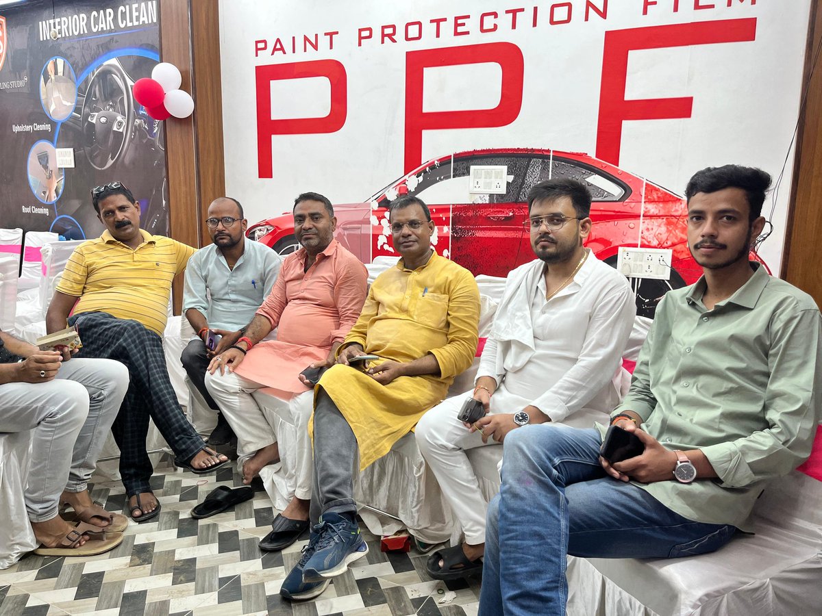 SunilPathak015's tweet image. भाई #कृष्ण Kumar जी के श्री राधा रेस्टोरेंट्स एवं मिष्ठान भंडार का #उद्घाटन सकडी में एवं भाई Saurabh Tomar जी के नए #प्रतिष्ठान Barrots Detailing Studio यहां पर आपको कार धुलाई एवं कार सजावट के उपकरण के #उद्घाटन समारोह में शामिल हुआ । 
#