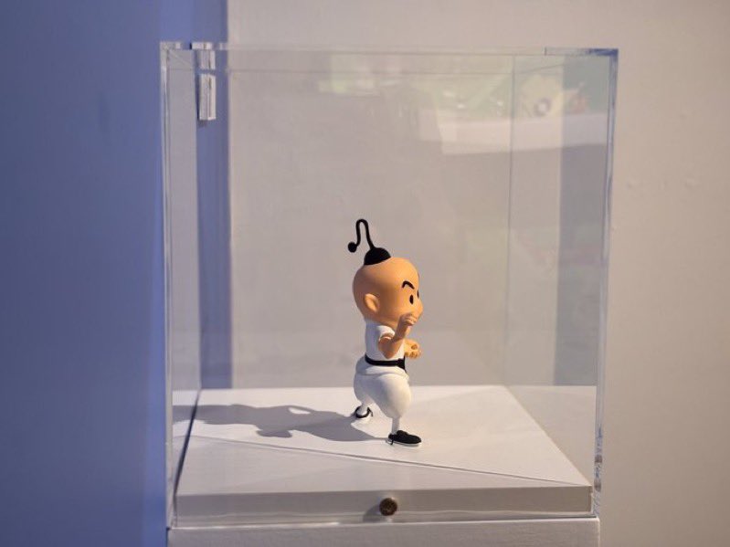 MonkeyNess's tweet image. Let him out