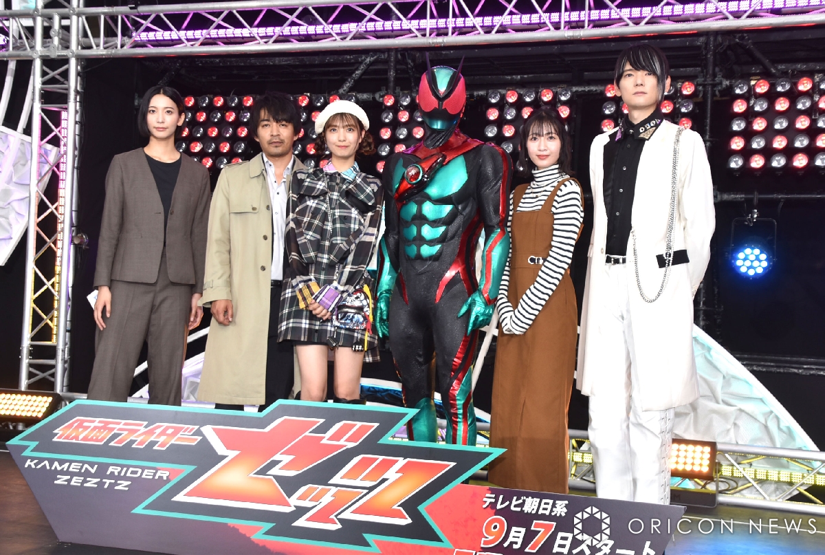 oricon's tweet photo. 『仮面ライダーゼッツ』キャスト解禁❗️
古川雄輝が謎の男・ノクス役
『ギーツ』ロポの小貫莉奈も
https://t.co/kwc0MqHDNK

万津莫役：今井竜太郎
ねむ役：堀口真帆
富士見鉄也役：三嶋健太
南雲なすか役：小貫莉奈
万津美浪役：八木美樹
ノクス役：古川雄輝

#仮面ライダーゼッツ @zeztz7toei https://t.co/EmeSwxIv9r