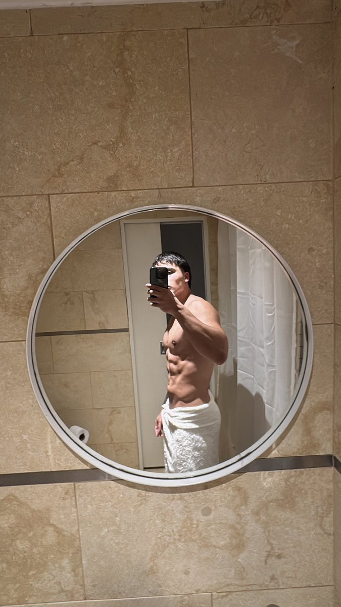 Francoaa02's tweet photo. 🧖🏻 https://t.co/c0gDcziMpe