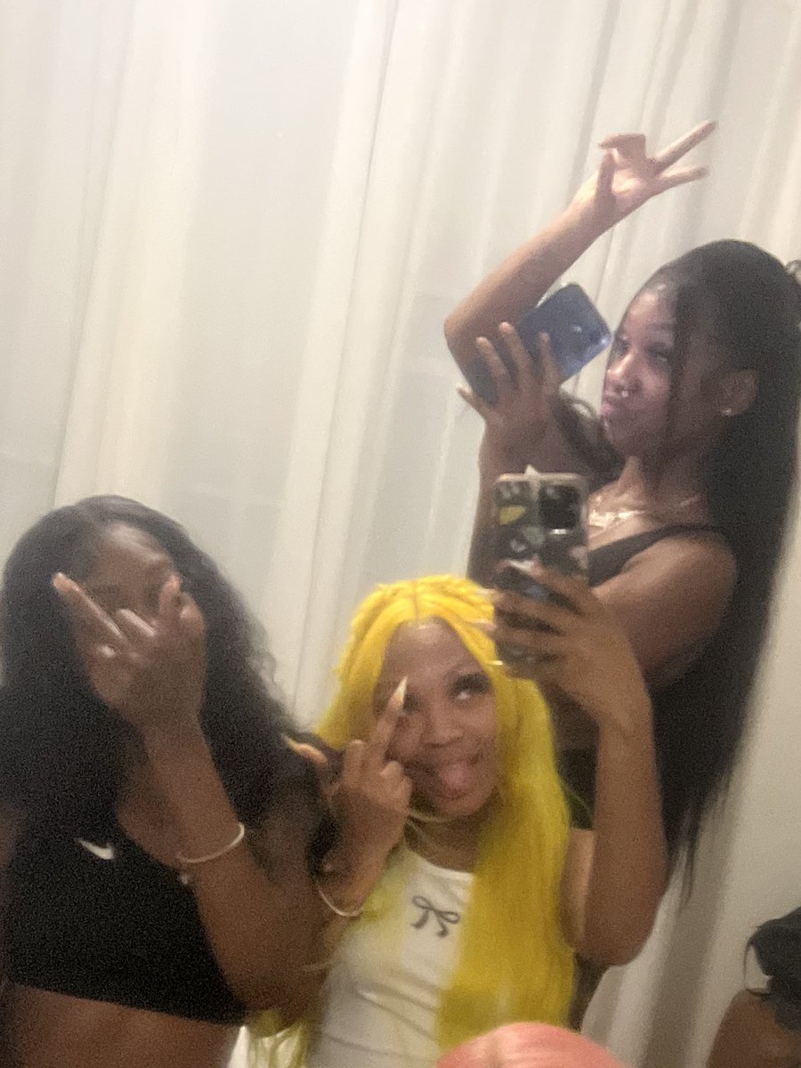 davionaaa__'s tweet photo. i was so drunk last nightttt , happy birthday to meee 😜 https://t.co/FNo9vgAUTT