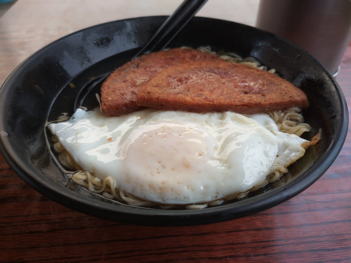 餐蛋麺

香港に戻ってきたことを実感するにはこれが一番