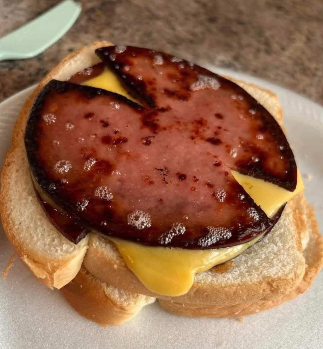 Your mom announces that it's lunch time.....and you notice this....Who remembers? 🤔😂 Gen*X*Kids