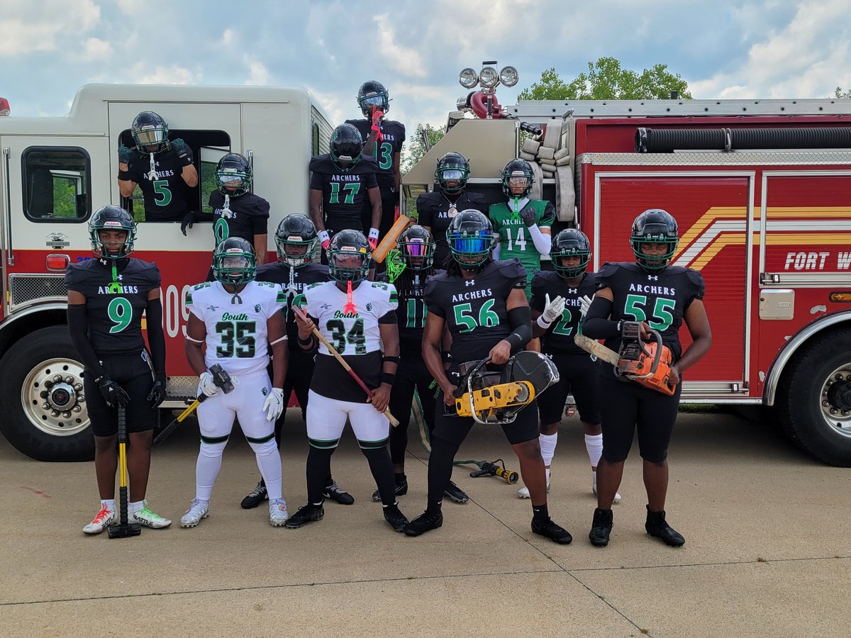 AndreGoodwell's tweet photo. Thank you @SidelineSwami1 for another great time at today's Game Night photo shoot!#SSFAM! https://t.co/YmCnzsXQEr