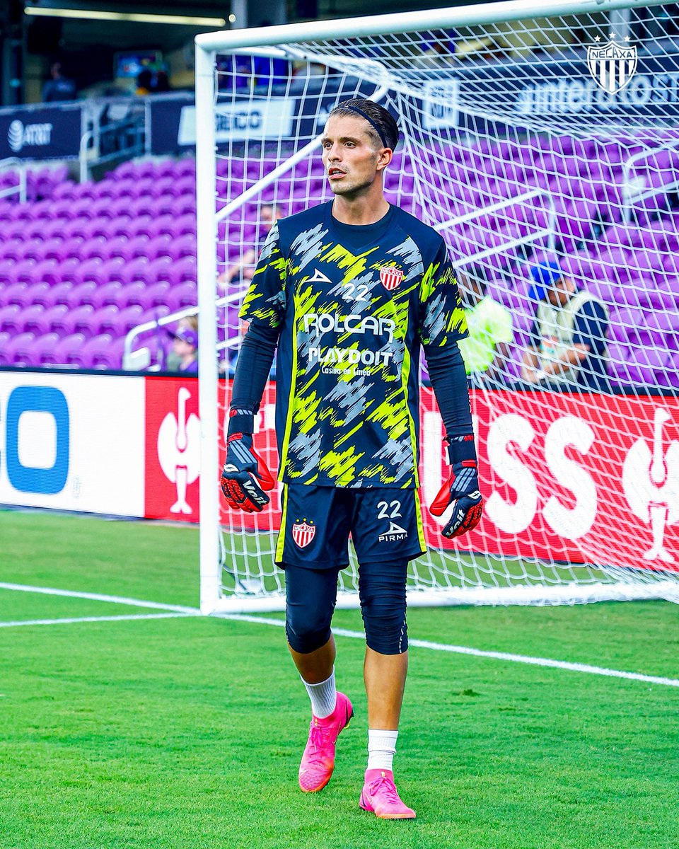 ClubNecaxa's tweet photo. #ORLvsNEC | A minutos del silbatazo inicial… 

#FuerzaRayos ⚡️ https://t.co/wsE6863ACX