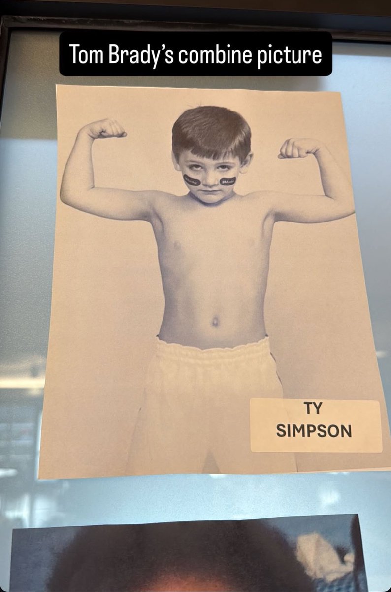 Alabama QB Ty Simpson just posted himself as a kid comparing himself to Tom Brady at the NFL Combine in 2000. 

I see the resemblance! 👀🤣

📷: ty_simpson06 (Instagram)