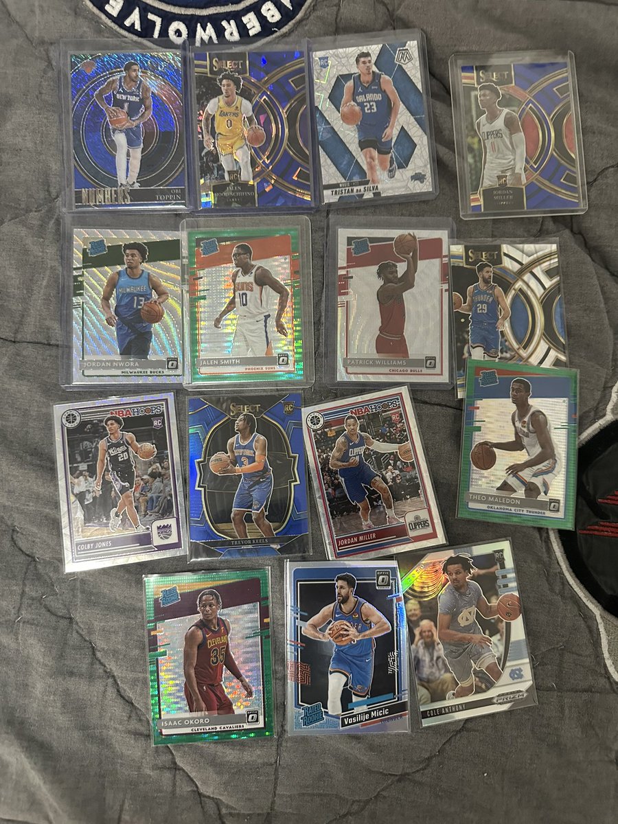 CJ_Cards2's tweet image. $10 shipped, basically $5 for them 😭 
15 cards