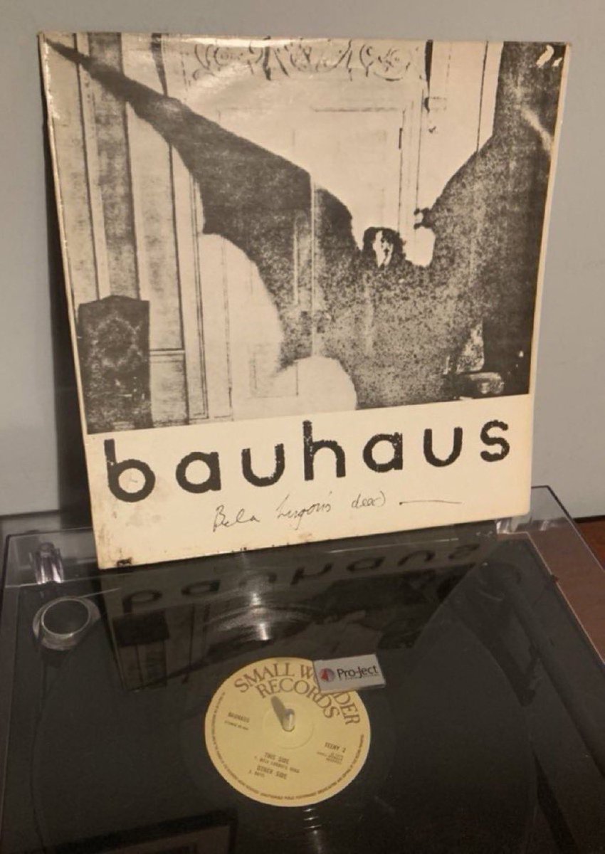 Caroline Binnie (@caroline_binnie) on Twitter photo Undead, undead, undead 🦇
Bela Lugosi’s Dead, released 46 years ago today. The bats have left the bell tower…
#bauhaus #bellalugosi <a href="/NewWaveAndPunk/">PunkAndNewWave</a> Undead, undead, undead 🦇
Bela Lugosi’s Dead, released 46 years ago today. The bats have left the bell tower…
#bauhaus #bellalugosi <a href="/NewWaveAndPunk/">PunkAndNewWave</a>