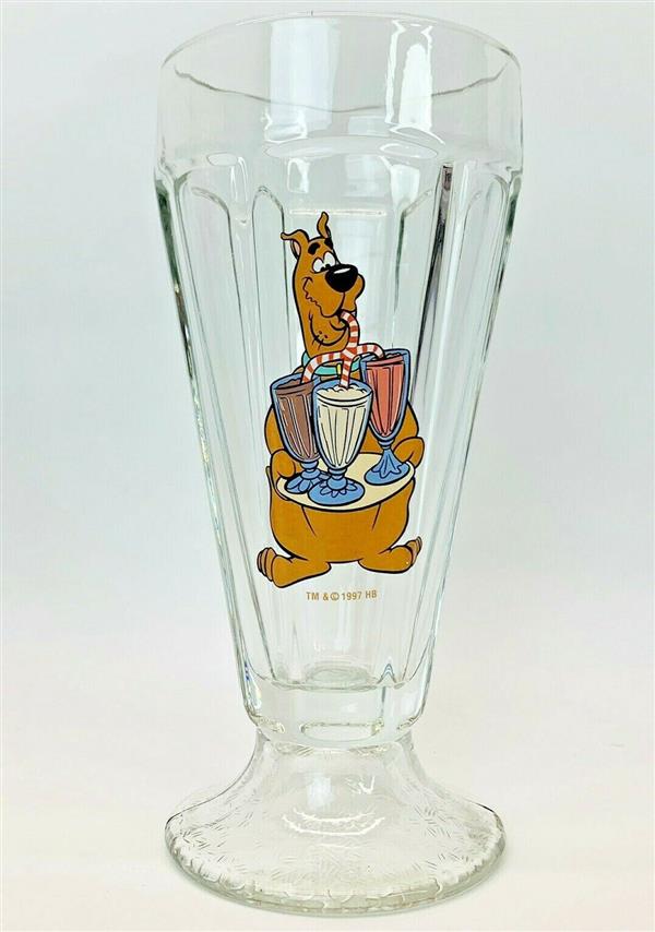 ScoobyAddict's tweet photo. This is the perfect glass for National Root Beer Float Day!
Scooby-Doo Ice Cream Float Glass (1997)
https://t.co/uaXBM3ionm
#ScoobyDoo #ScoobyMuseum #NationalRootBeerFloatDay https://t.co/JunJ1nVJ6U