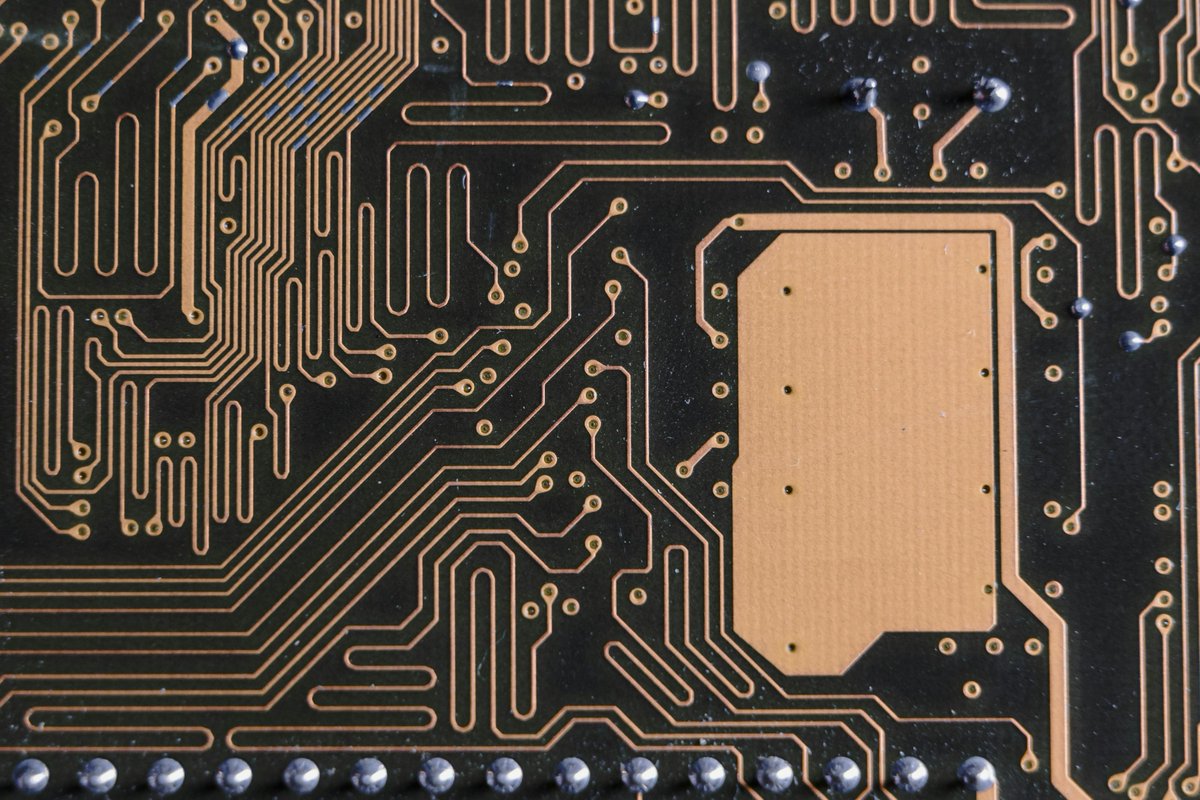 barisozy's tweet photo. 🚨 The Signal: Claude 4.1 didn’t make headlines for flash. It made them for accuracy.

Anthropic releases Claude Opus 4.1 ahead of GPT-5 launch. 

Not Just Faster AI - Smarter, More Precise https://t.co/zASNVSlq5l