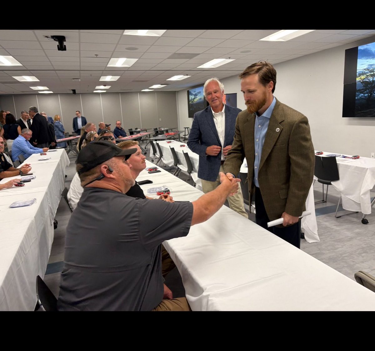 Insurance Commissioner of TN Carter Lawrence presented Sequatchie, Bledsoe and Rhea County firefighters, rescue squads and EMS their share of grants today. Great day for the team.