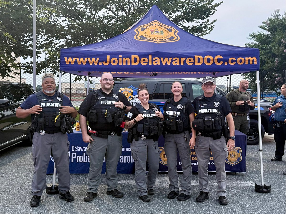 DECorrection's tweet image. The Delaware Department of Correction had a great time last night at the Dover Police Department’s National Night Out!

Thank you DPD for inviting us to participate again this year — it was a wonderful night of connection and community!
👮🤝🌟 #DelawareDOC #NationalNightOut