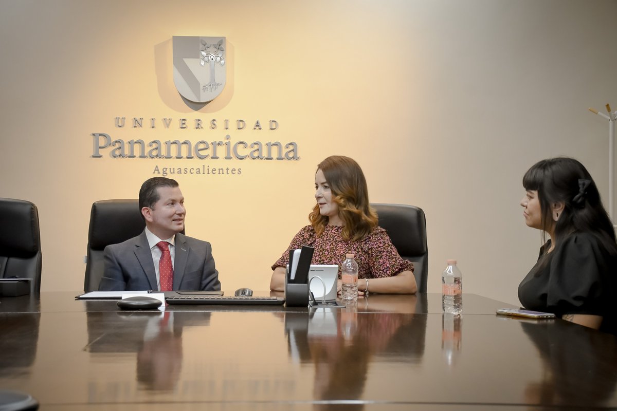 ¡Orgullo UP! 👏
Me reuní con Joel Gaspar y Emeray Cedillo, alumnos de DNA y ganadores del 1er lugar en el concurso internacional Discípulos de Escoffier.
Compitieron contra profesionales del mundo culinario y en 2026 representarán a México en Francia 🇫🇷.