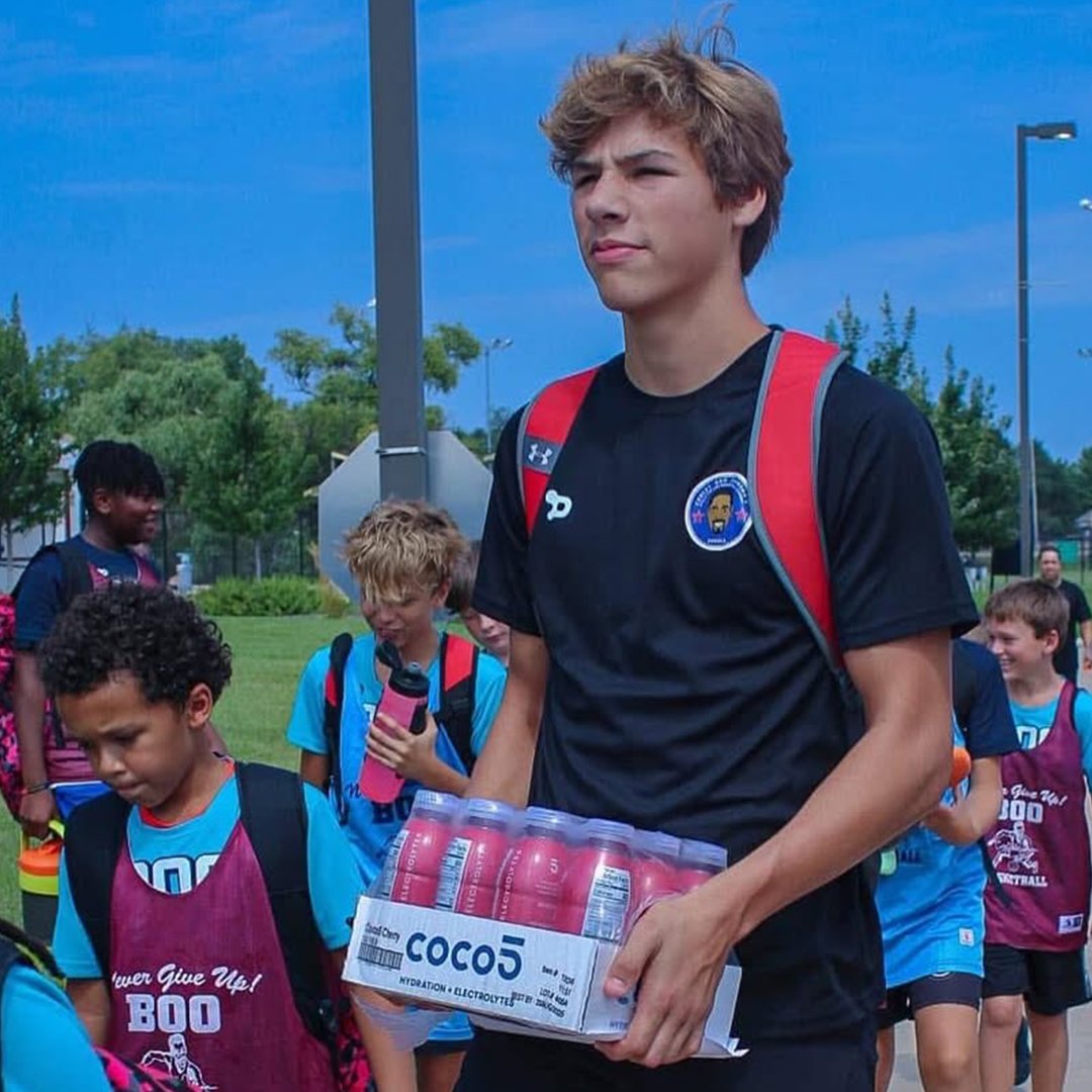 🚨BIG WEEK IN WASHINGTON, IL!🏀

DRYWORLD is proud to support the legendary Curley Boo Johnson's Skills For Life Basketball Camp, happening THIS WEEK with nearly 1,000 kids leveling up their game and 100+ camp alumni coaches returning to give back to the community. 🙌🔥

This