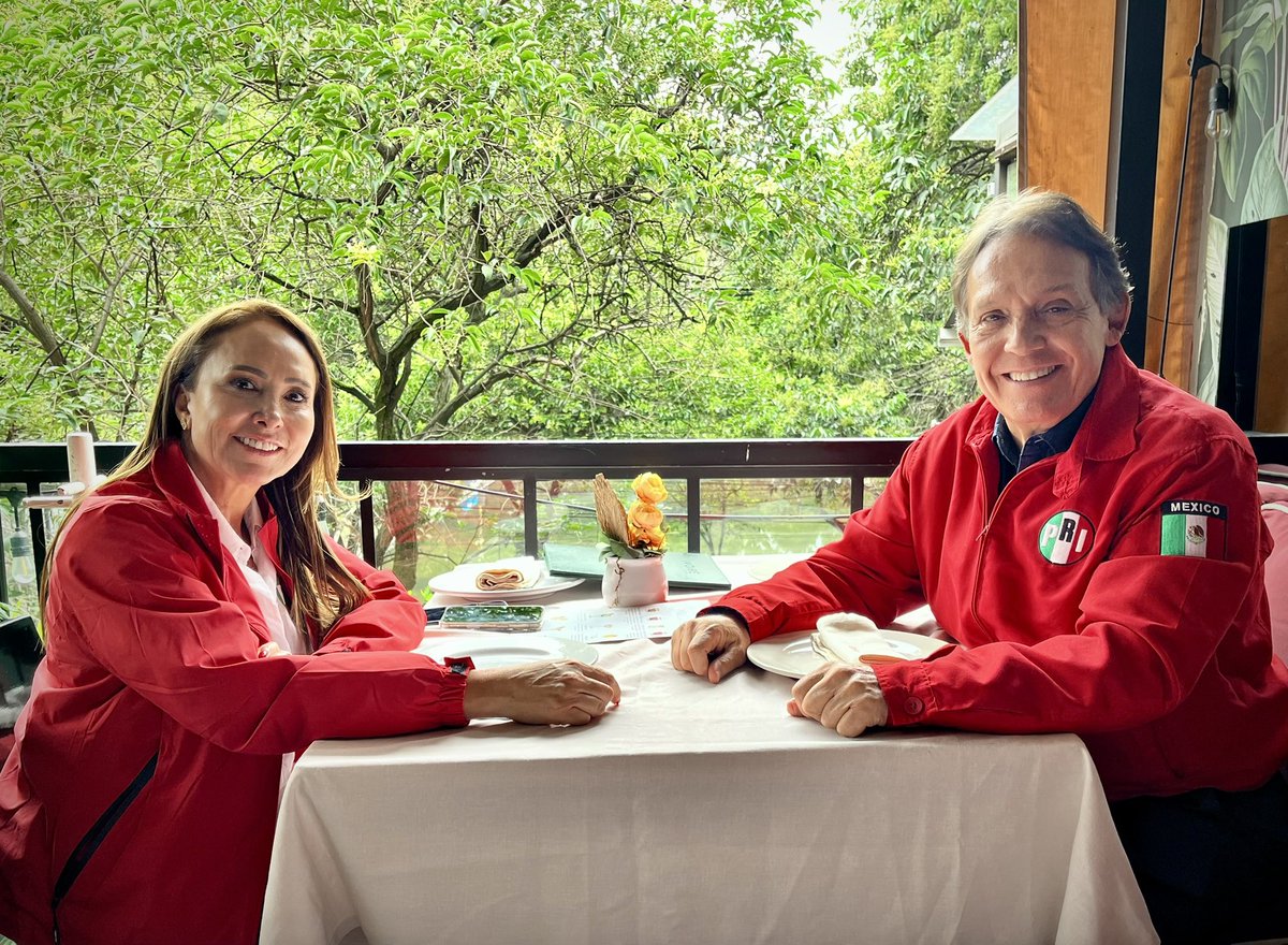 Jorge_Meade's tweet photo. Reunión de seguimiento de los trabajos de fortalecimiento de la estructura territorial y sectorial del @PRI_EDOMEX rumbo al 2027, con la Senadora @CristinaRuiz_S  reconociendo el trabajo de organizacion que viene realizando con la participación de la militancia.
.
.
@PRI_Nacional 
@alitomorenoc