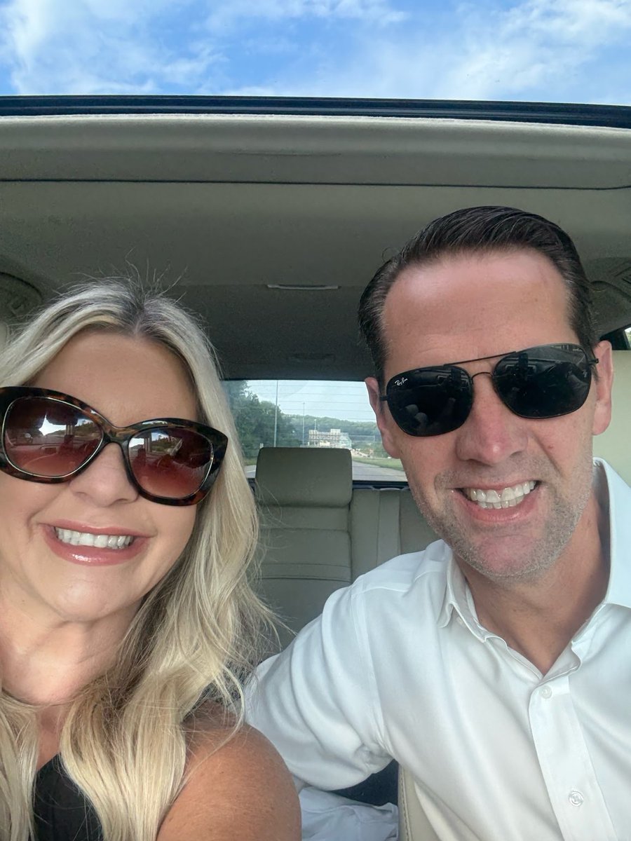 20th Anniversary with this hottie. ⁦<a href="/JeffRubys/">Jeff Ruby Culinary Entertainment</a>⁩ haven’t eaten all day.