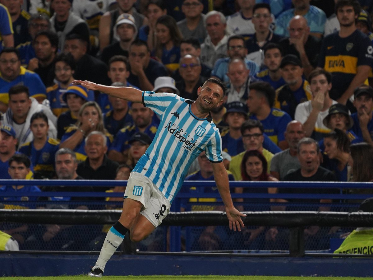 SI LA 12 SENTADA SE QUEDÓ 
CHE BOSTERO LA PUTA QUE TE PARIÓ