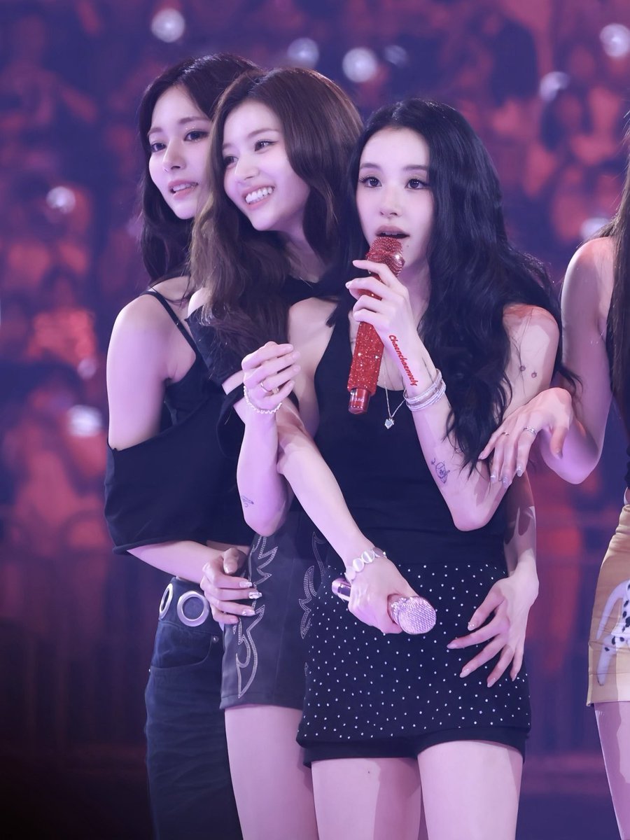 chaeyoung daily (@scydaily) on Twitter photo 