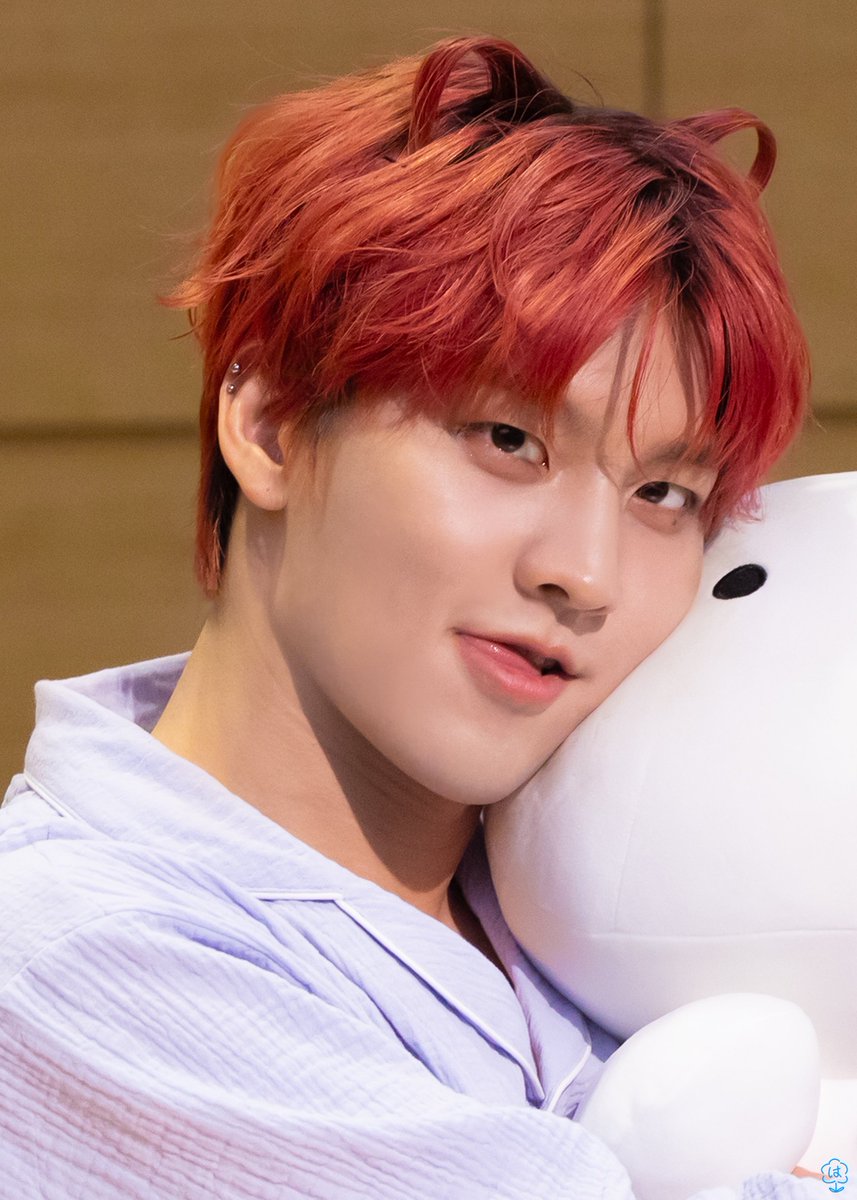 원서시☀️

₍ˆ ̳ᓀ⩊ᓂ ̳ˆ₎🐰💕

#VANNER #배너 #곤 #GON
#원서야_고마워_소중해_사랑해
#HAPPY_GONDERFUL_DAY
241207 에버라인 팬싸
