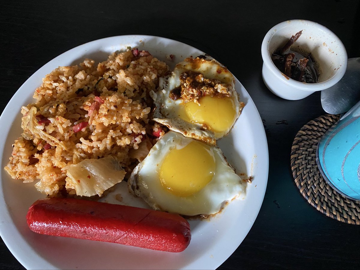 kimchi fried rice + hotdog + chili eggs + gourmet tuyo.... WE HEAAA