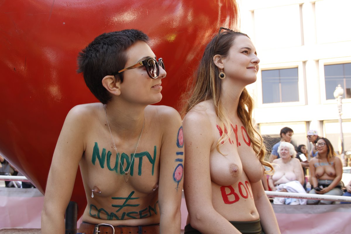 SoBeCandids's tweet photo. Let's be realistic. Will the Fight For Nipple Equality ever be won? I have my doubts. #FreeTheNipple https://t.co/tXzQfUZ6U5