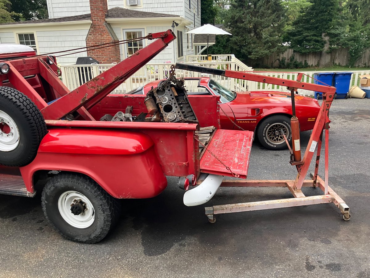 Farewell Oldsmobile 371, officially the first engine ever that I couldn’t save :c 

I saved every good part off of it though!