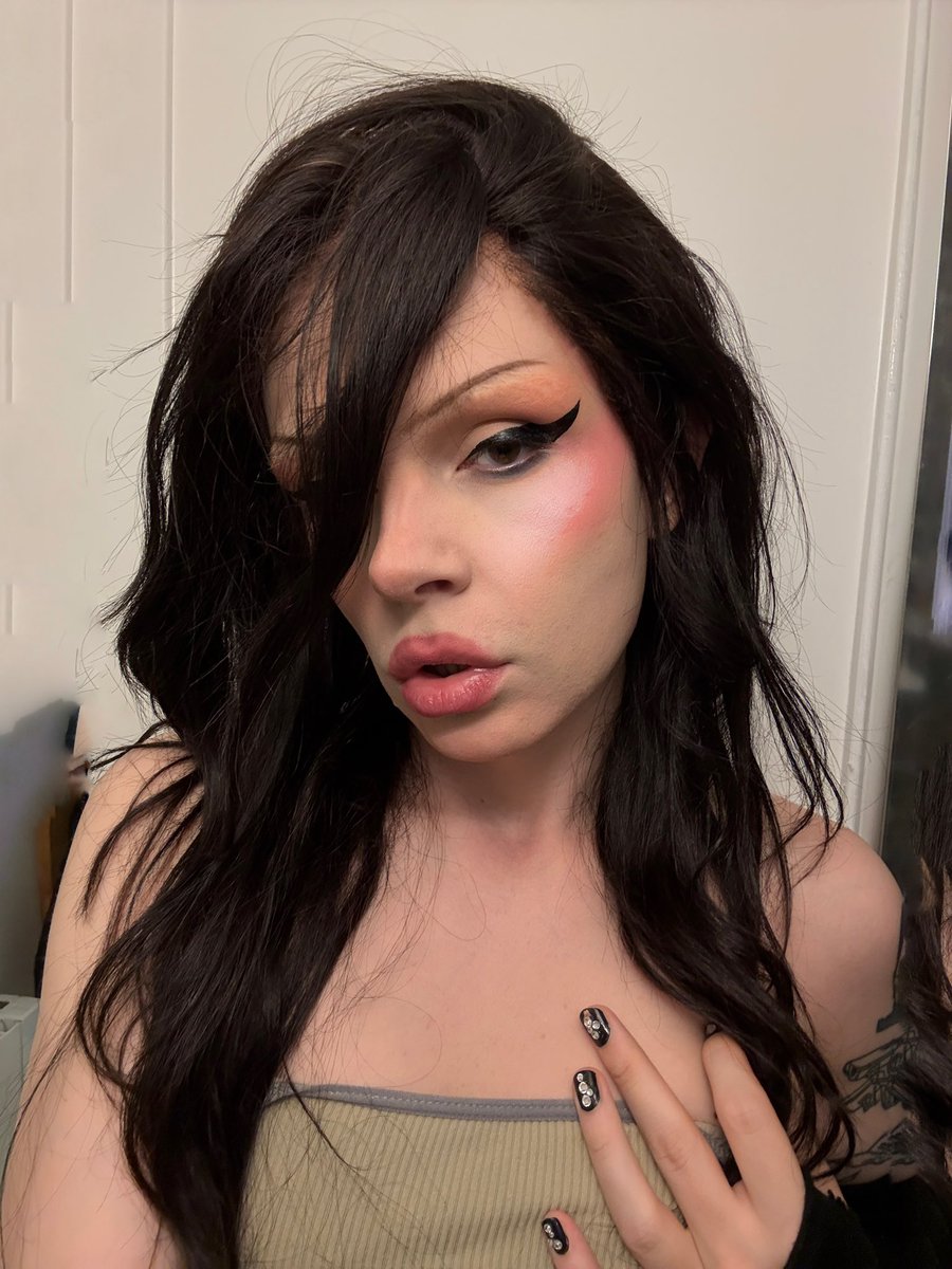 Xxx #trans #transgirl #tsgirl #selfie #face #femdom #fansly