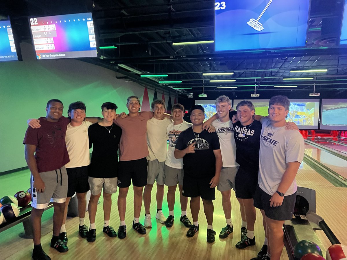 Super excited to coach this bunch. Going to be a great season for the TE room! #Ghosts
