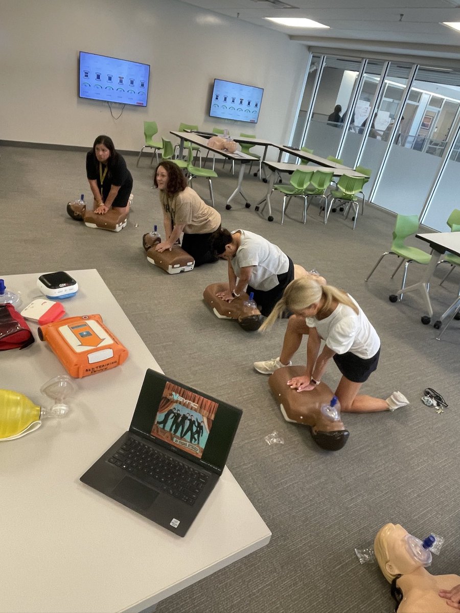mnhopper1s's tweet photo. Little bit of #CPR action in teacher inservice today! #SCA is the leading cause of death on school campuses. Our faculty and staff are prepared to respond to these emergencies if they shall arise! #AED #StayinAlive #SaferSidelines https://t.co/a878fJT5LW