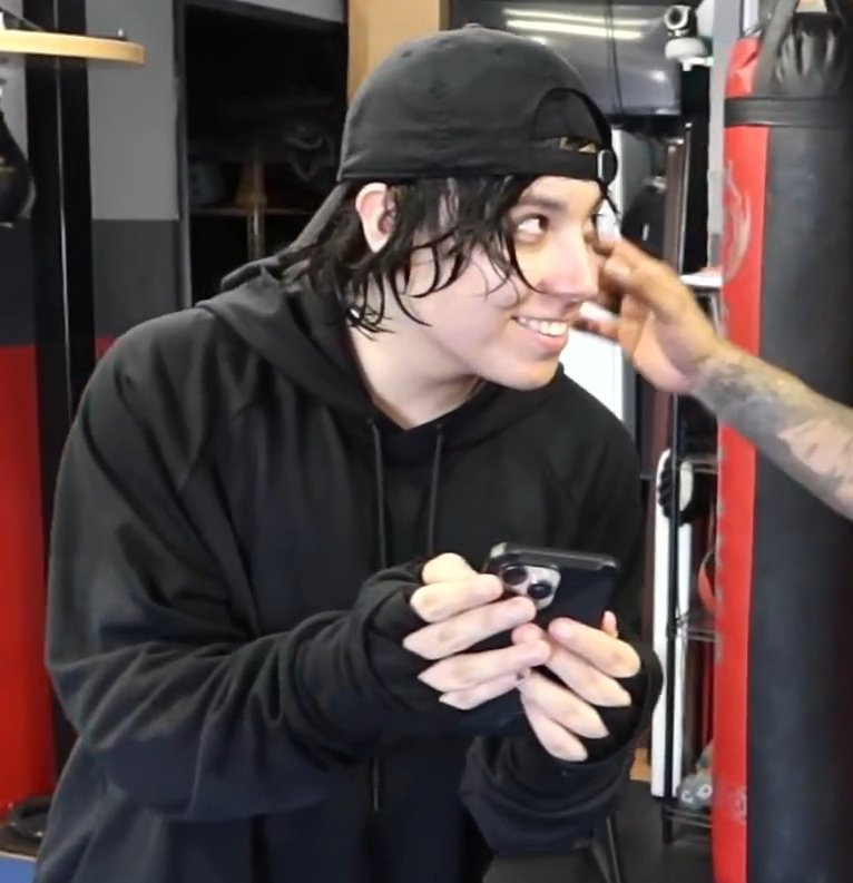 la mirada de las mil kicks